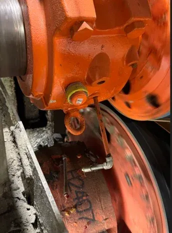 Press roll on a paper machine monitored with PHANTOM® sensors