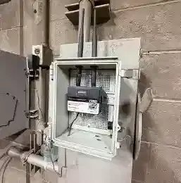 A PHANTOM® Gateway 2.0 installed by VIS, surrounded by concrete walls